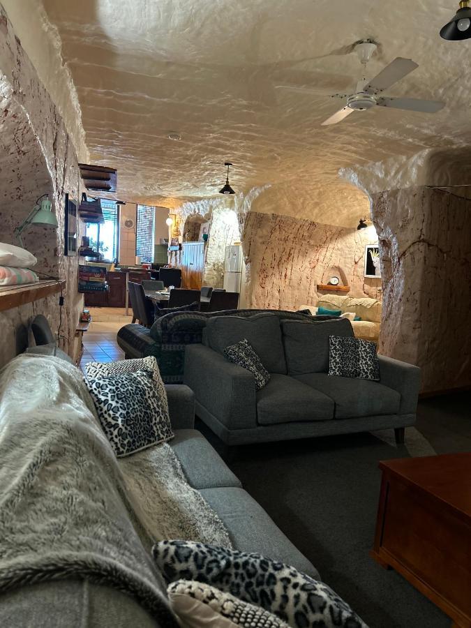 Villa Dinky Di'S Dugout Coober Pedy Exterior foto