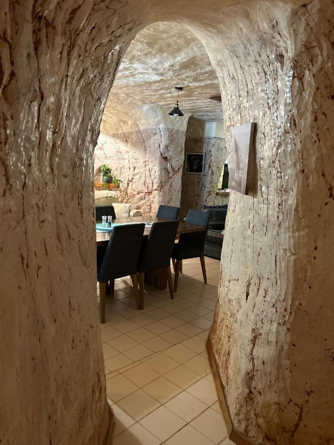 Villa Dinky Di'S Dugout Coober Pedy Exterior foto