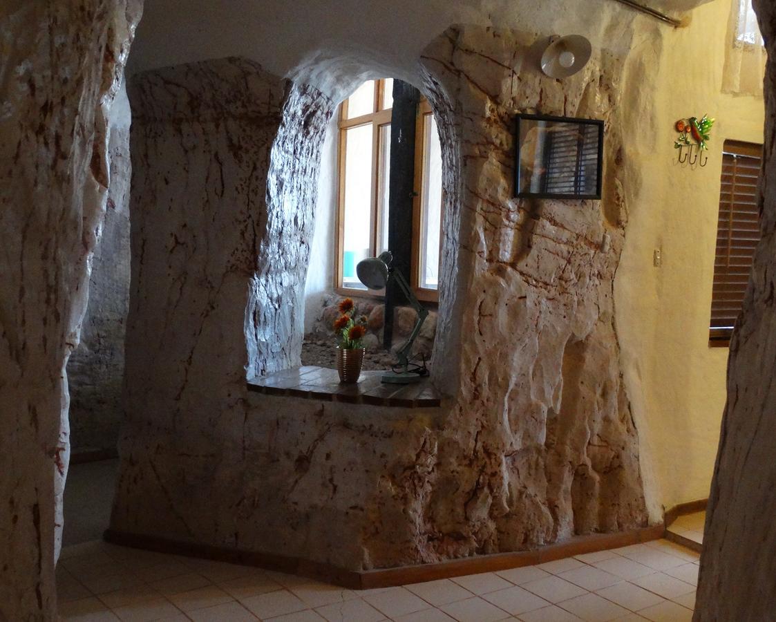 Villa Dinky Di'S Dugout Coober Pedy Exterior foto