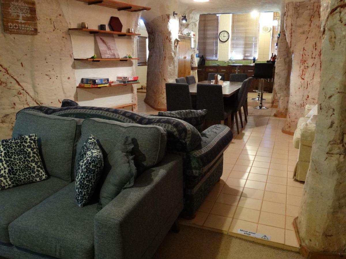 Villa Dinky Di'S Dugout Coober Pedy Exterior foto